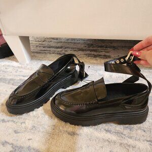 New Forever 21 ankle strap black platform loafers size 10